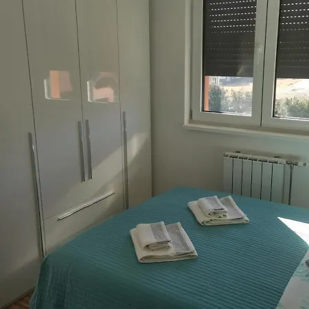 Apartment View018