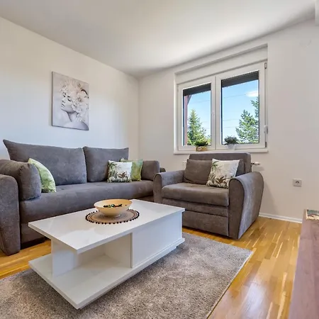 View018 아파트 즐라티보